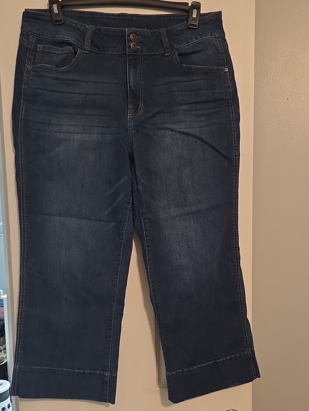 Time and Tru Dark Indigo Cropped Jeans
